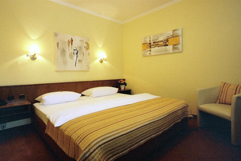 Hotel Garni Schick Bad Homburg vor der Hoehe Room photo
